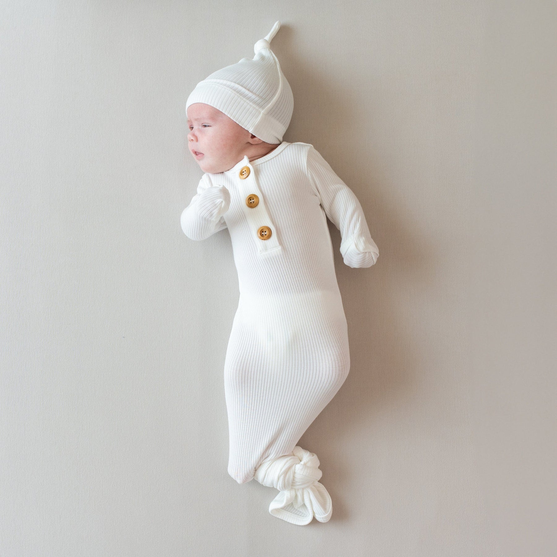 Kyte Baby Ribbed Knotted Gown with Hat Set Ribbed Knotted Gown with Hat Set in Cloud